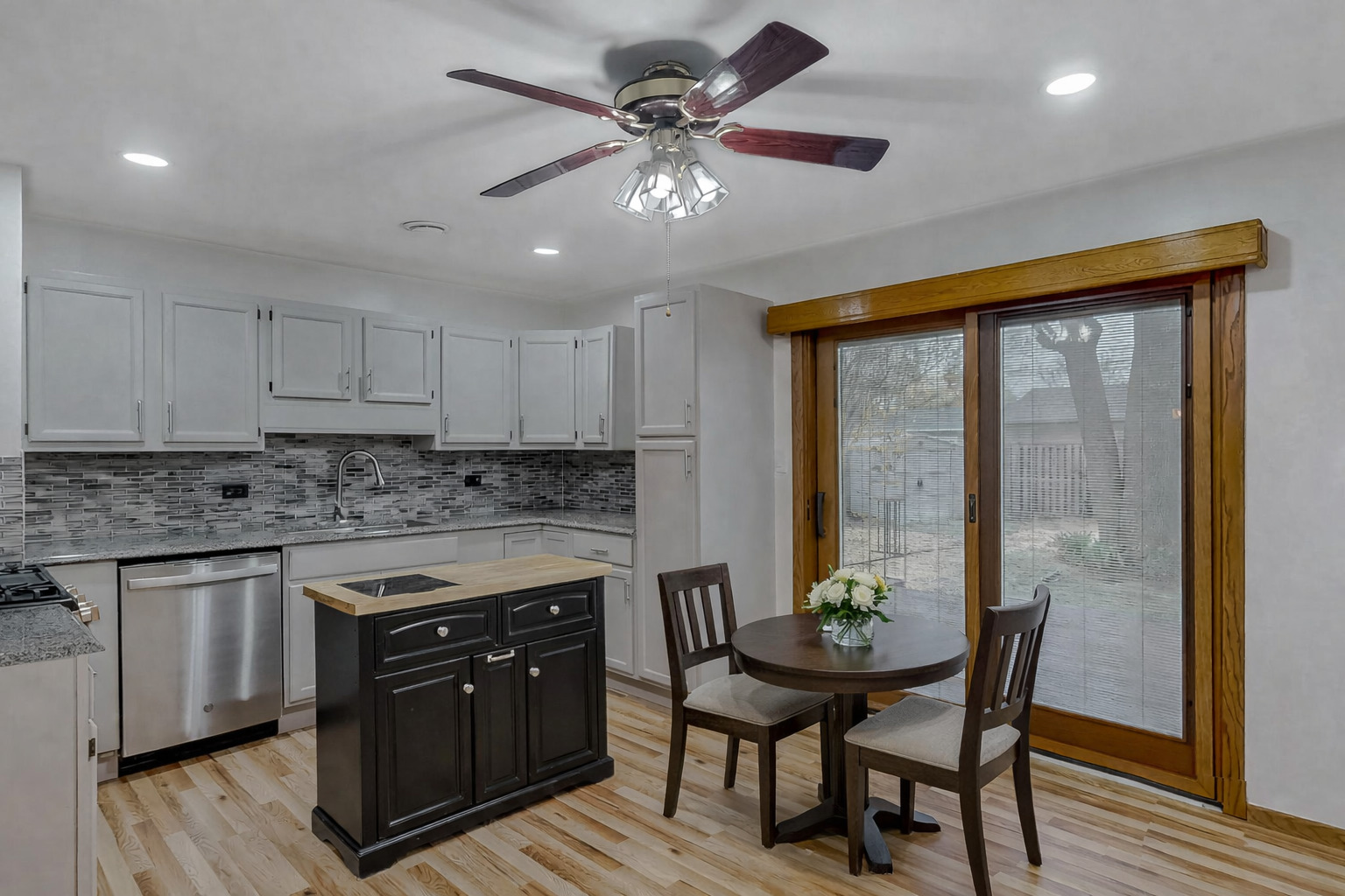 331 Fairfax Avenue, Romeoville, IL 60446