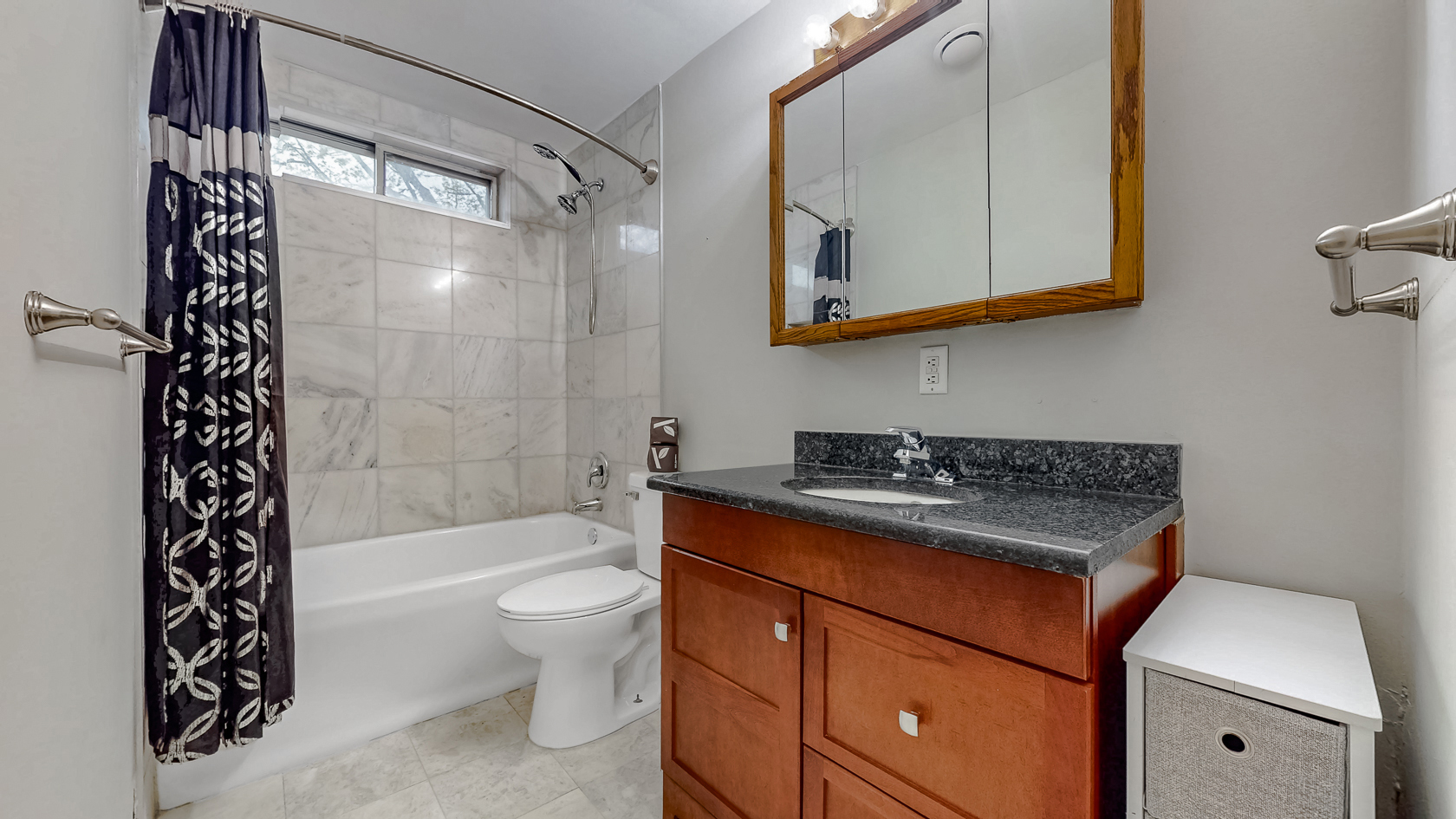 331 Fairfax Avenue, Romeoville, IL 60446