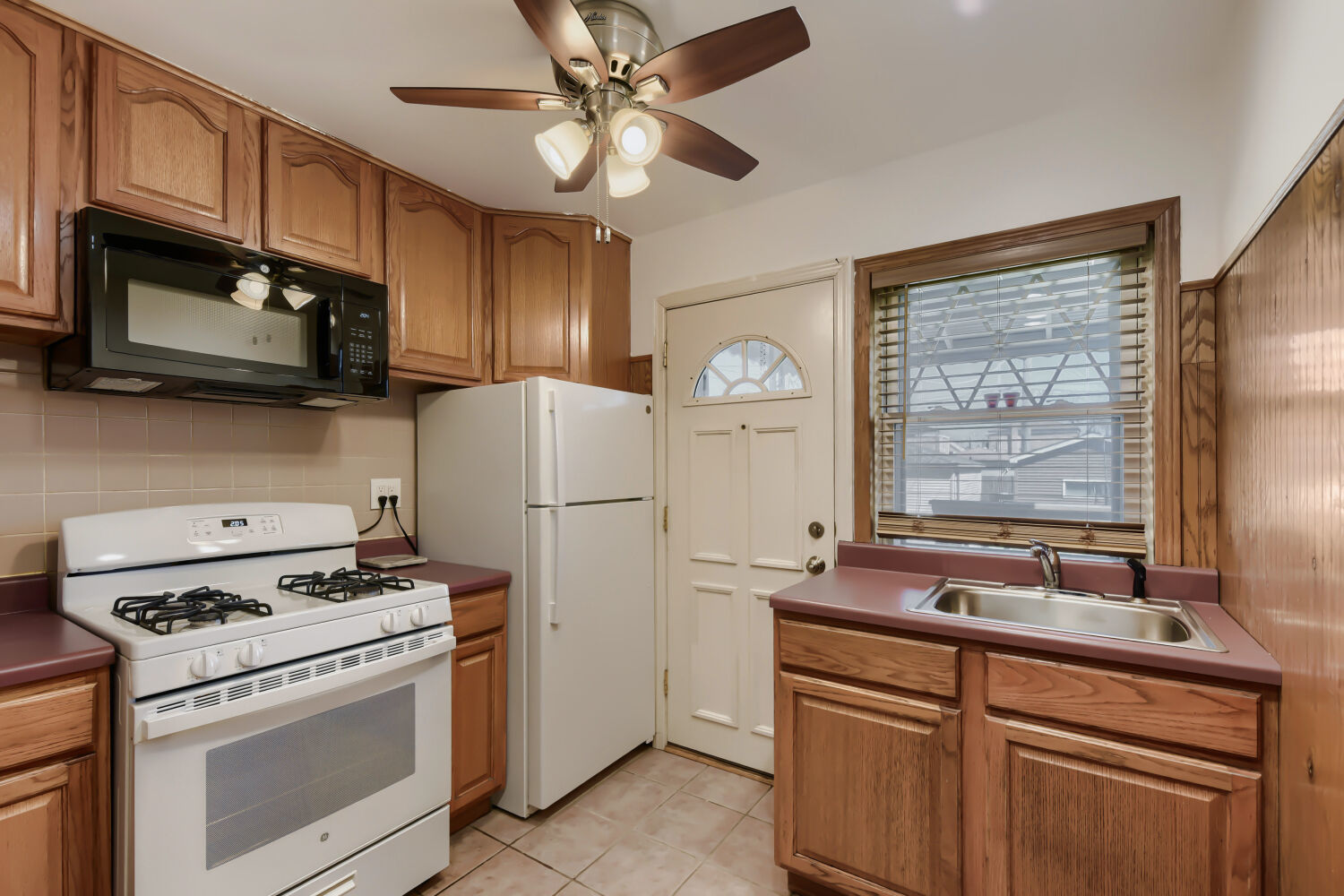 6361 S Lockwood Avenue, Chicago, IL 60638