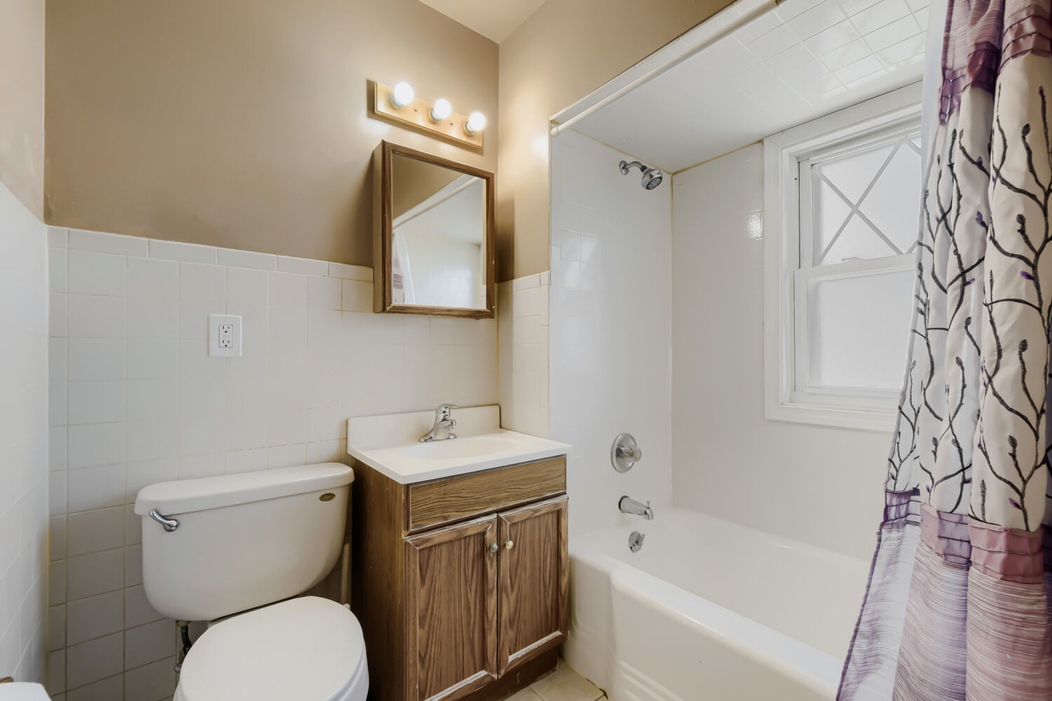 6361 S Lockwood Avenue, Chicago, IL 60638