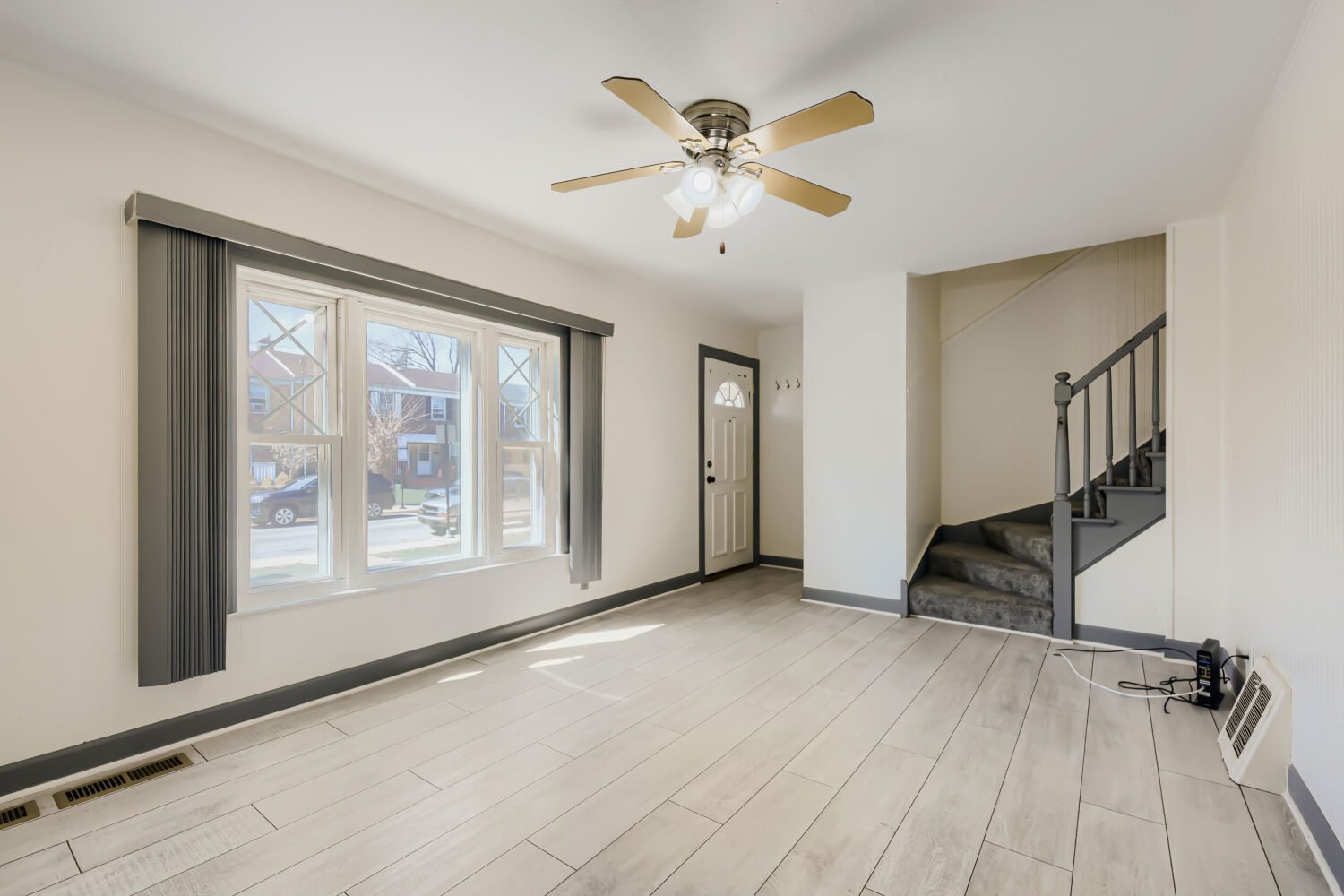 6361 S Lockwood Avenue, Chicago, IL 60638