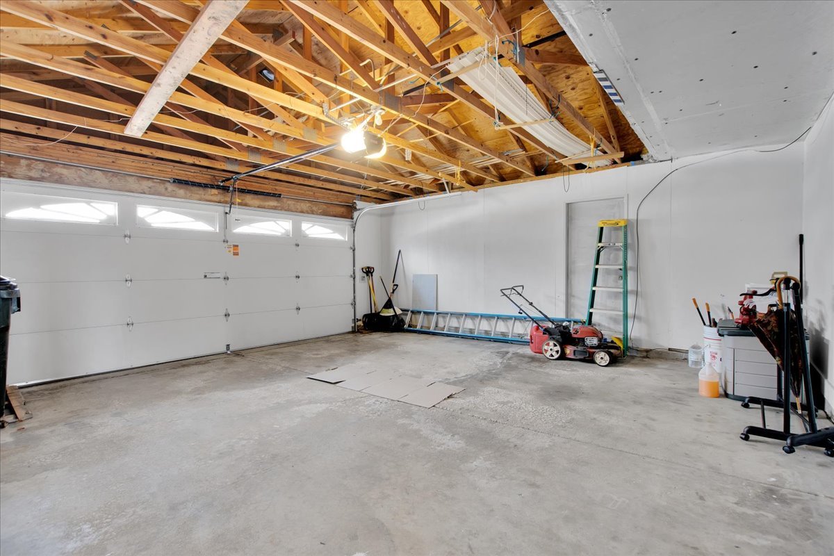 305 Abbey Lane, Vernon Hills, IL 60061