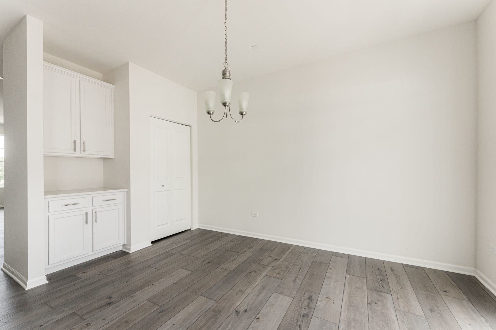 1944 Kingsley Circle, Northbrook, IL 60062