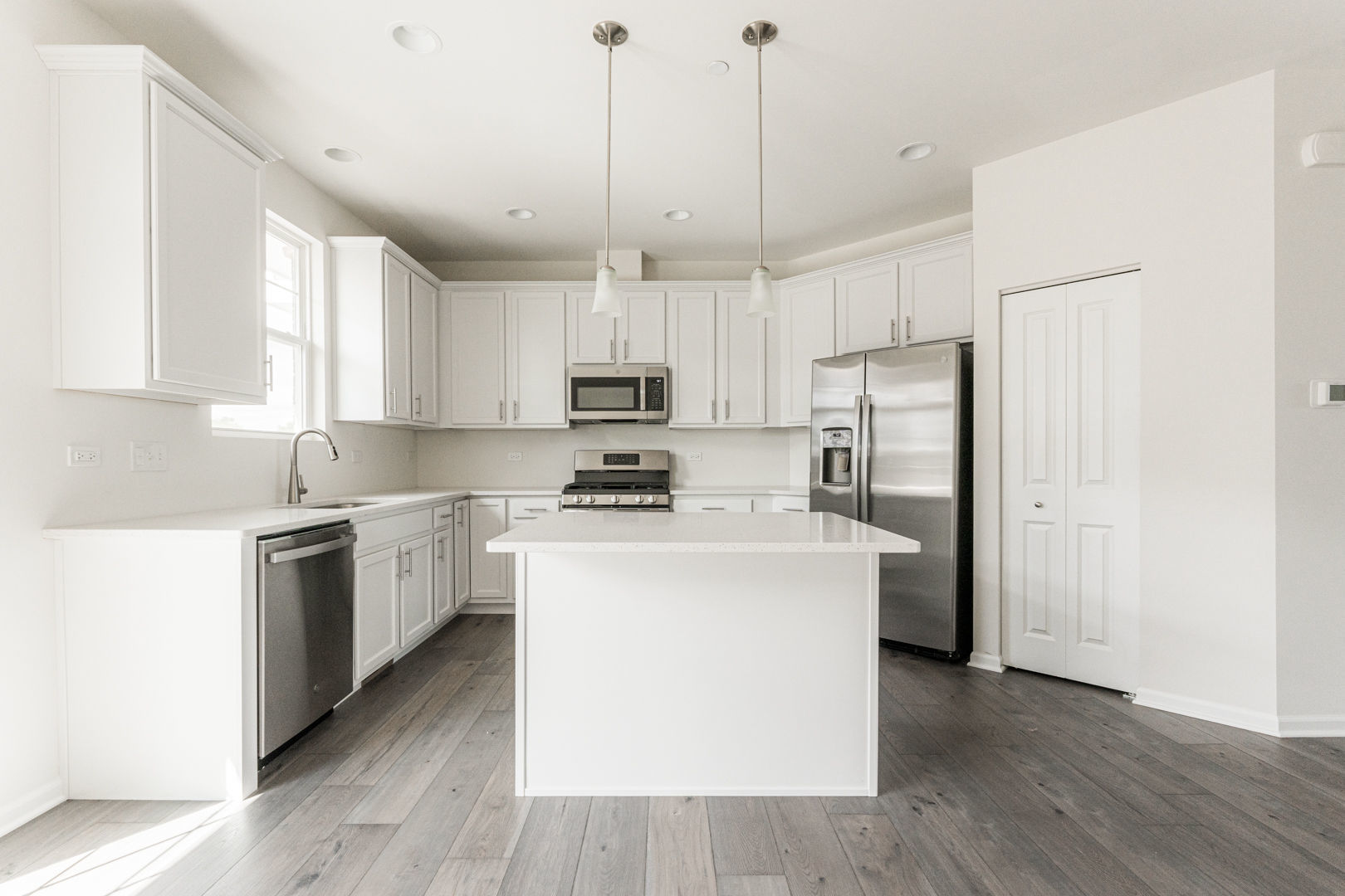 1944 Kingsley Circle, Northbrook, IL 60062