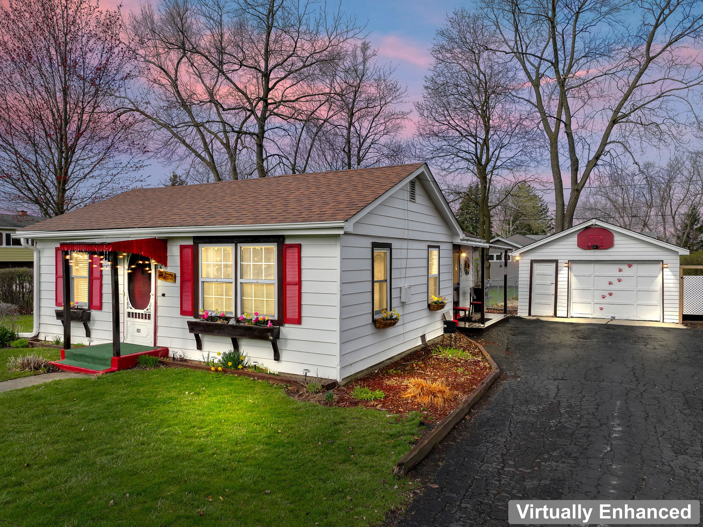 101 Oakleaf Road, Lake In The Hills, IL 60156