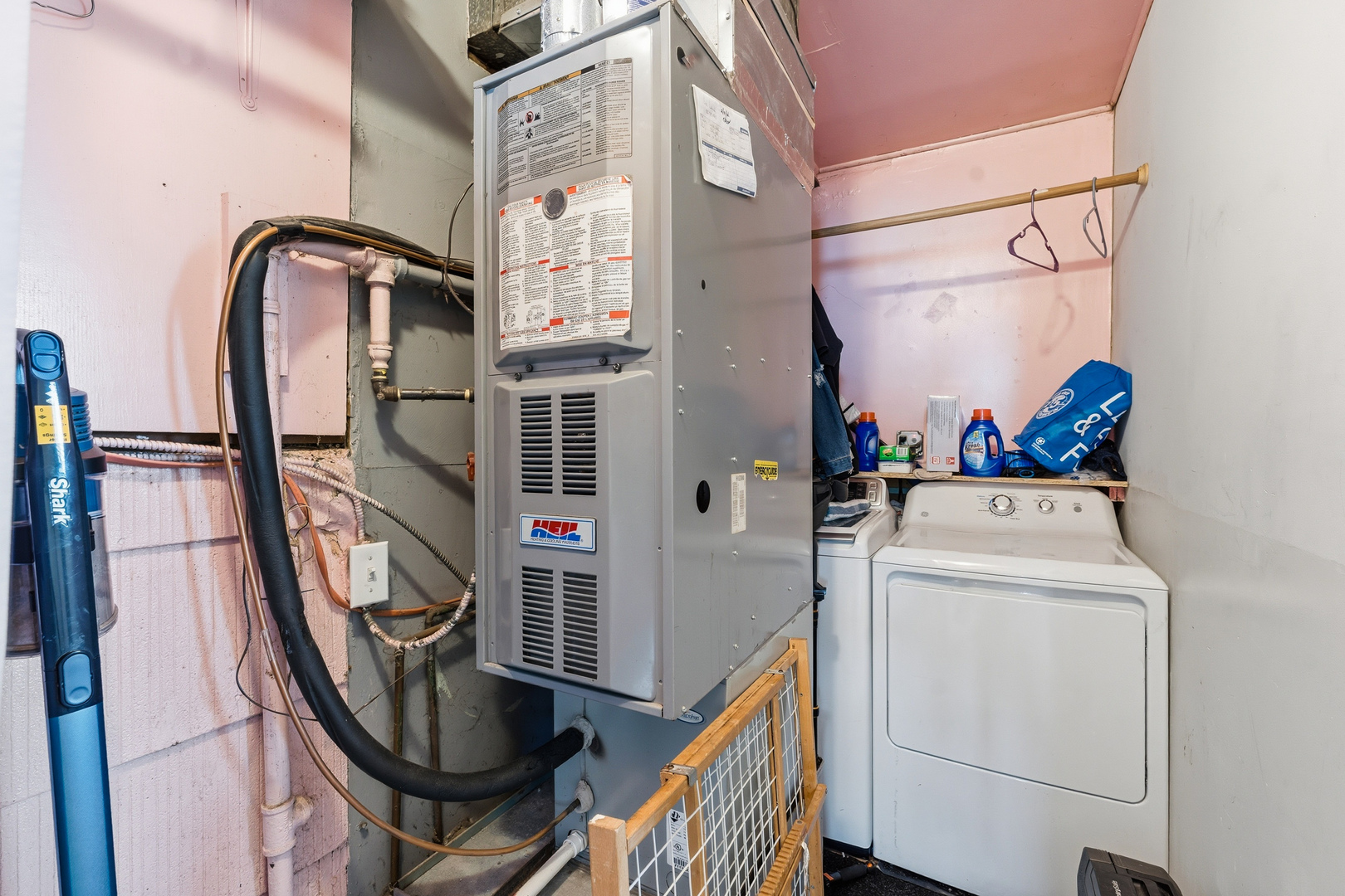 101 Oakleaf Road, Lake In The Hills, IL 60156