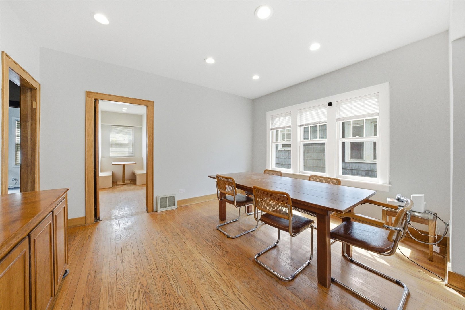 211 Waltham Street, Calumet City, IL 60409