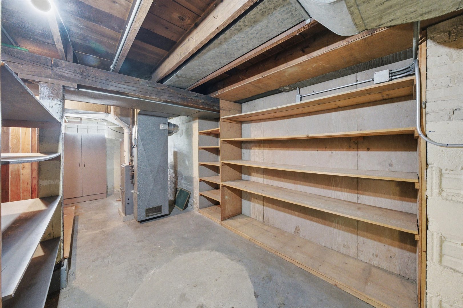 211 Waltham Street, Calumet City, IL 60409