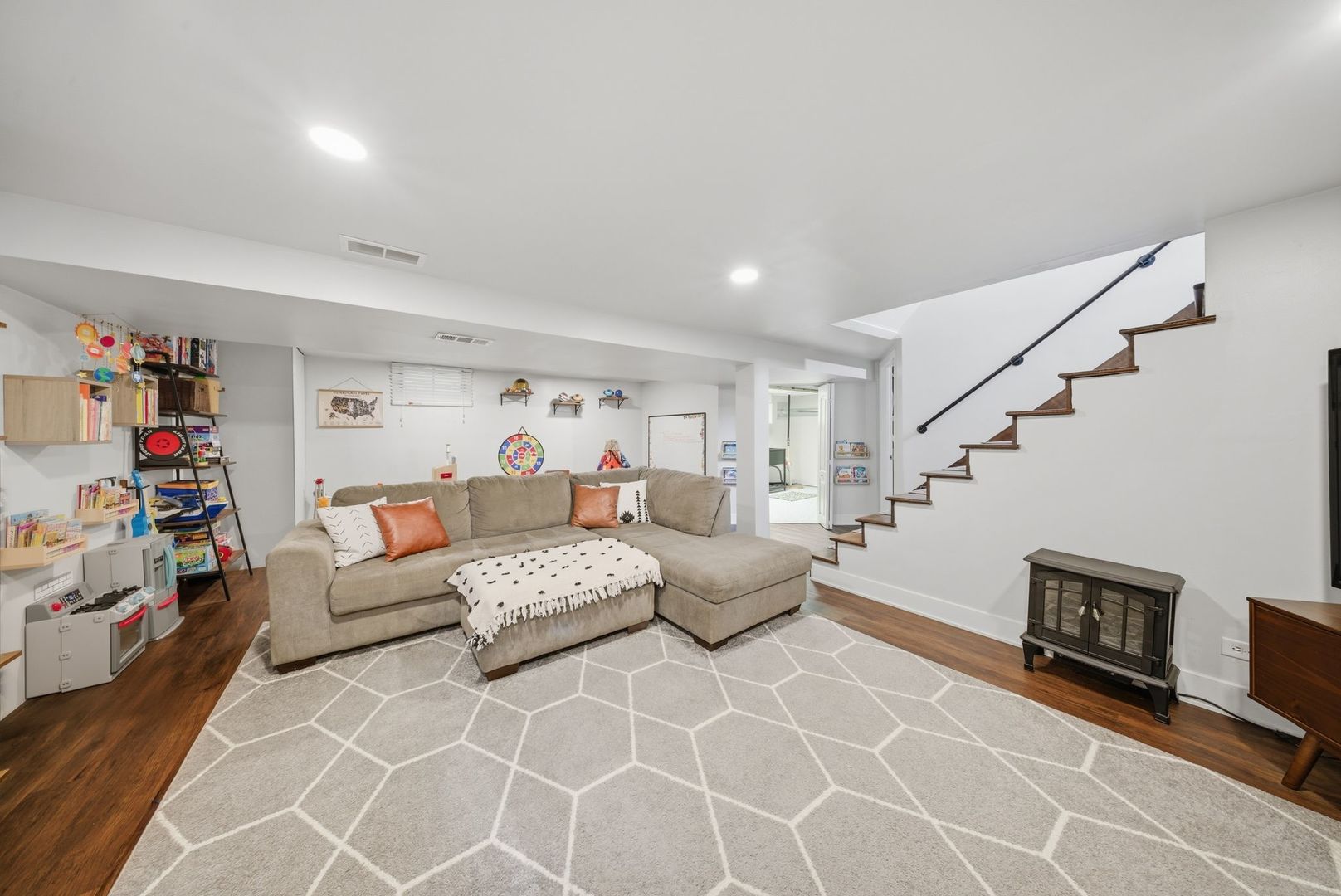 7741 Sycamore Drive, Orland Park, IL 60462