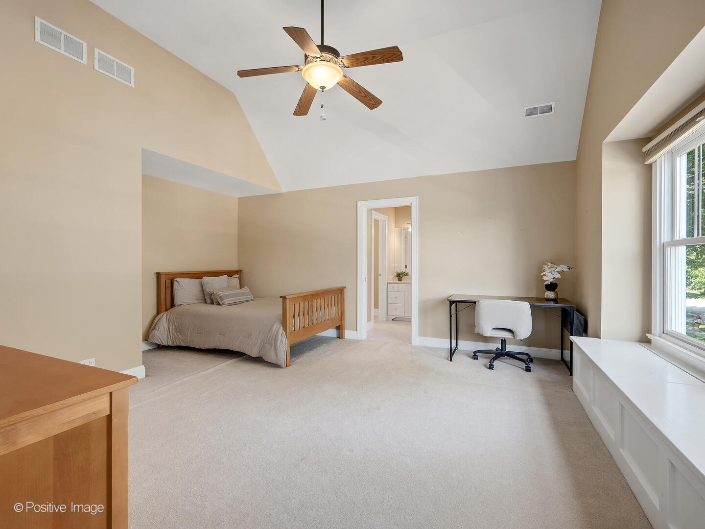 610 S WASHINGTON Street, Elmhurst, IL 60126