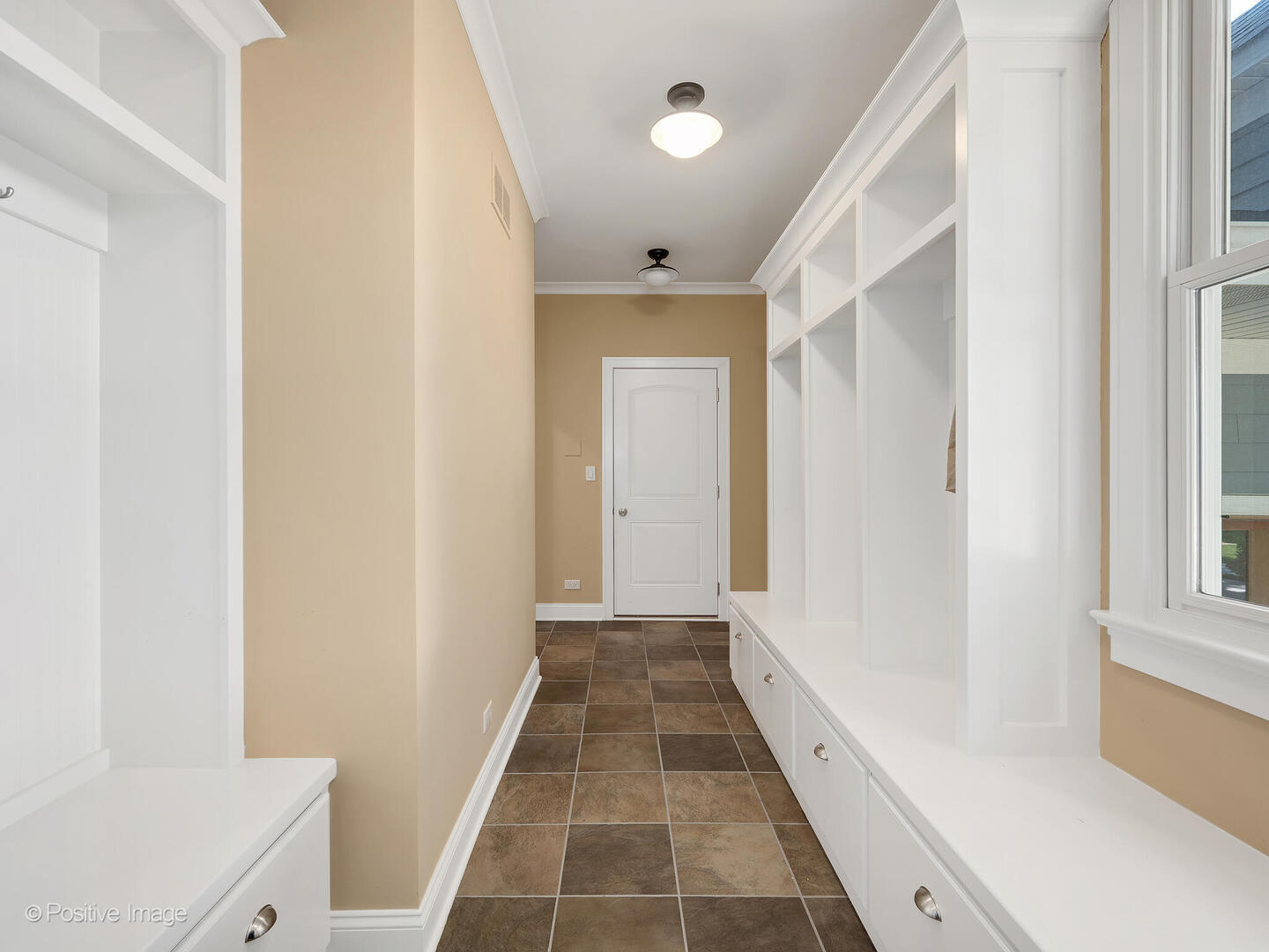 610 S WASHINGTON Street, Elmhurst, IL 60126