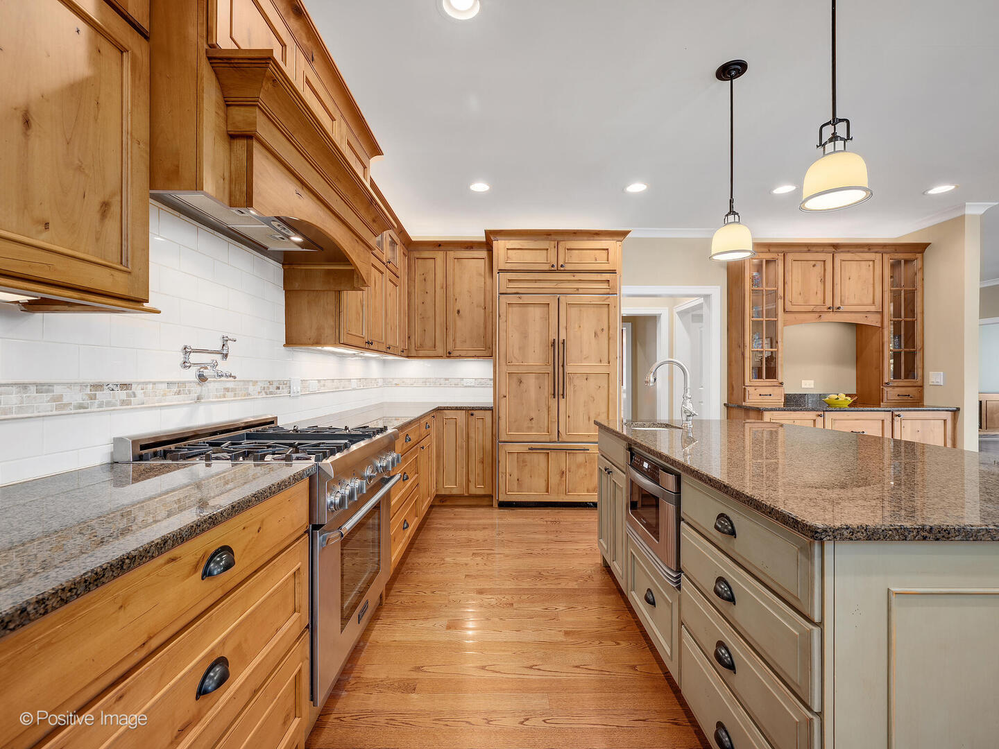 610 S WASHINGTON Street, Elmhurst, IL 60126