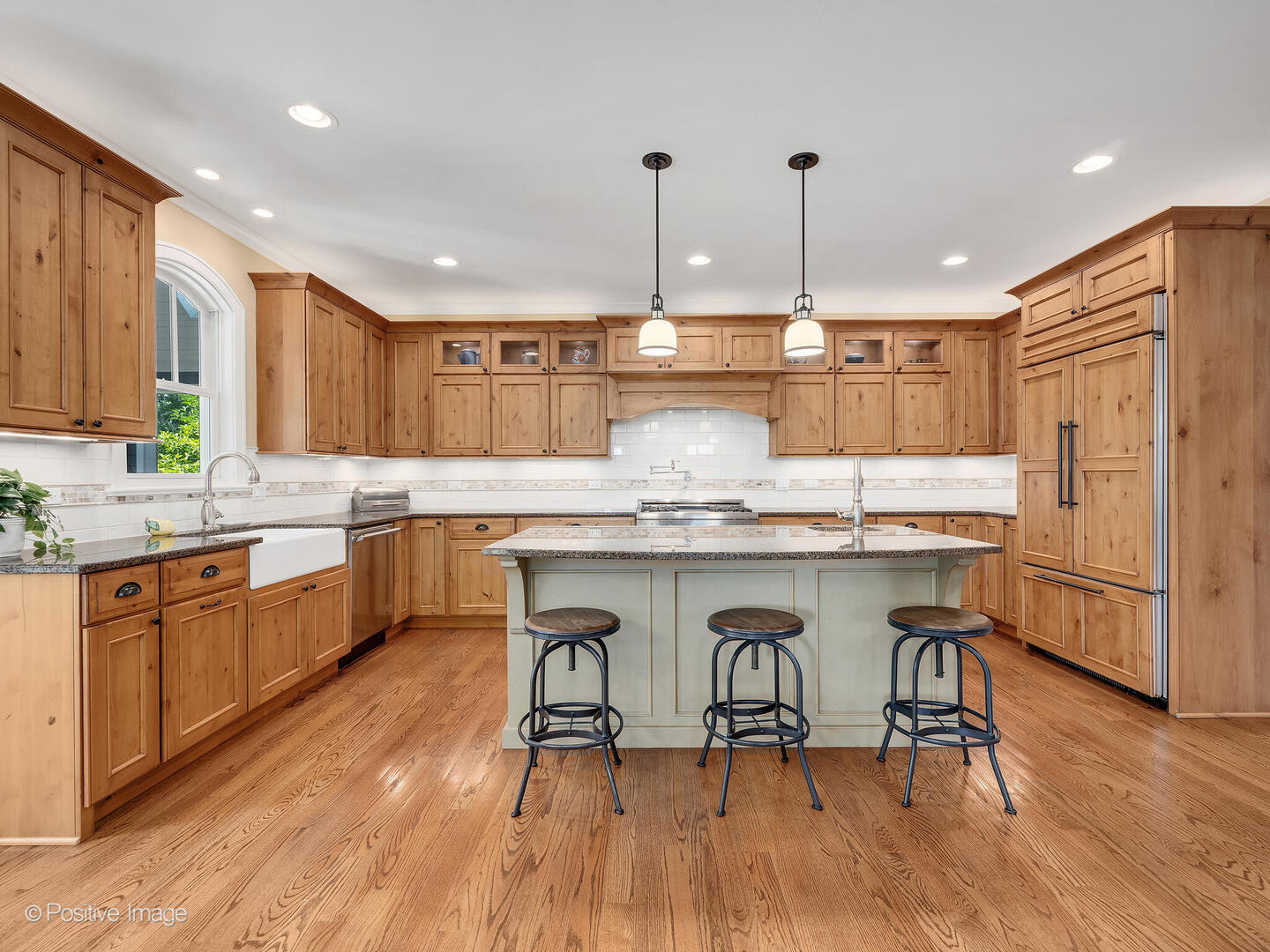 610 S WASHINGTON Street, Elmhurst, IL 60126