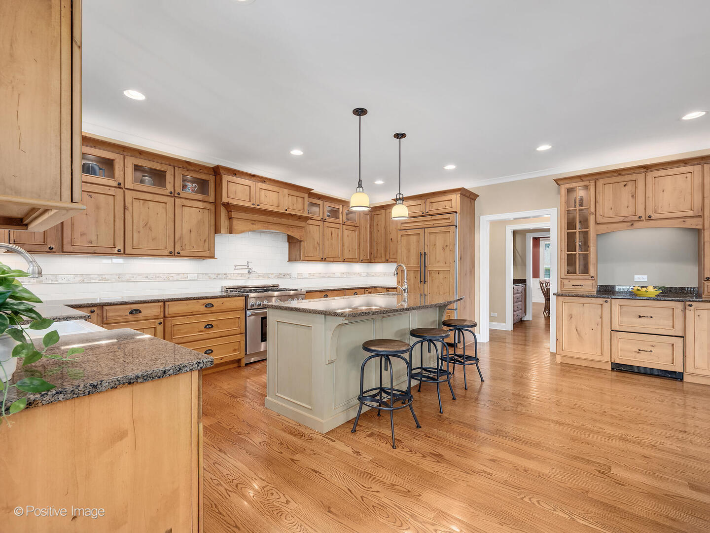 610 S WASHINGTON Street, Elmhurst, IL 60126