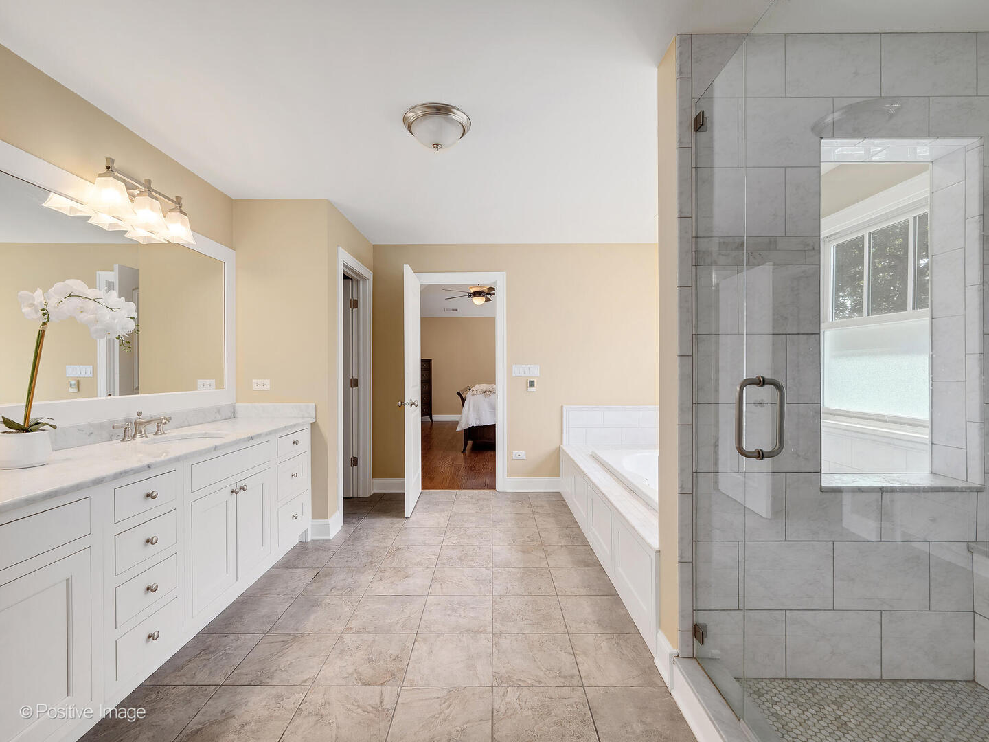 610 S WASHINGTON Street, Elmhurst, IL 60126