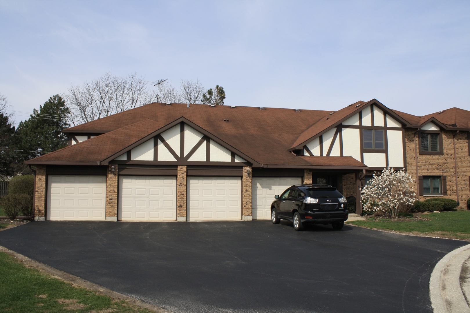 538 Banyon Lane #D, La Grange, IL 60525