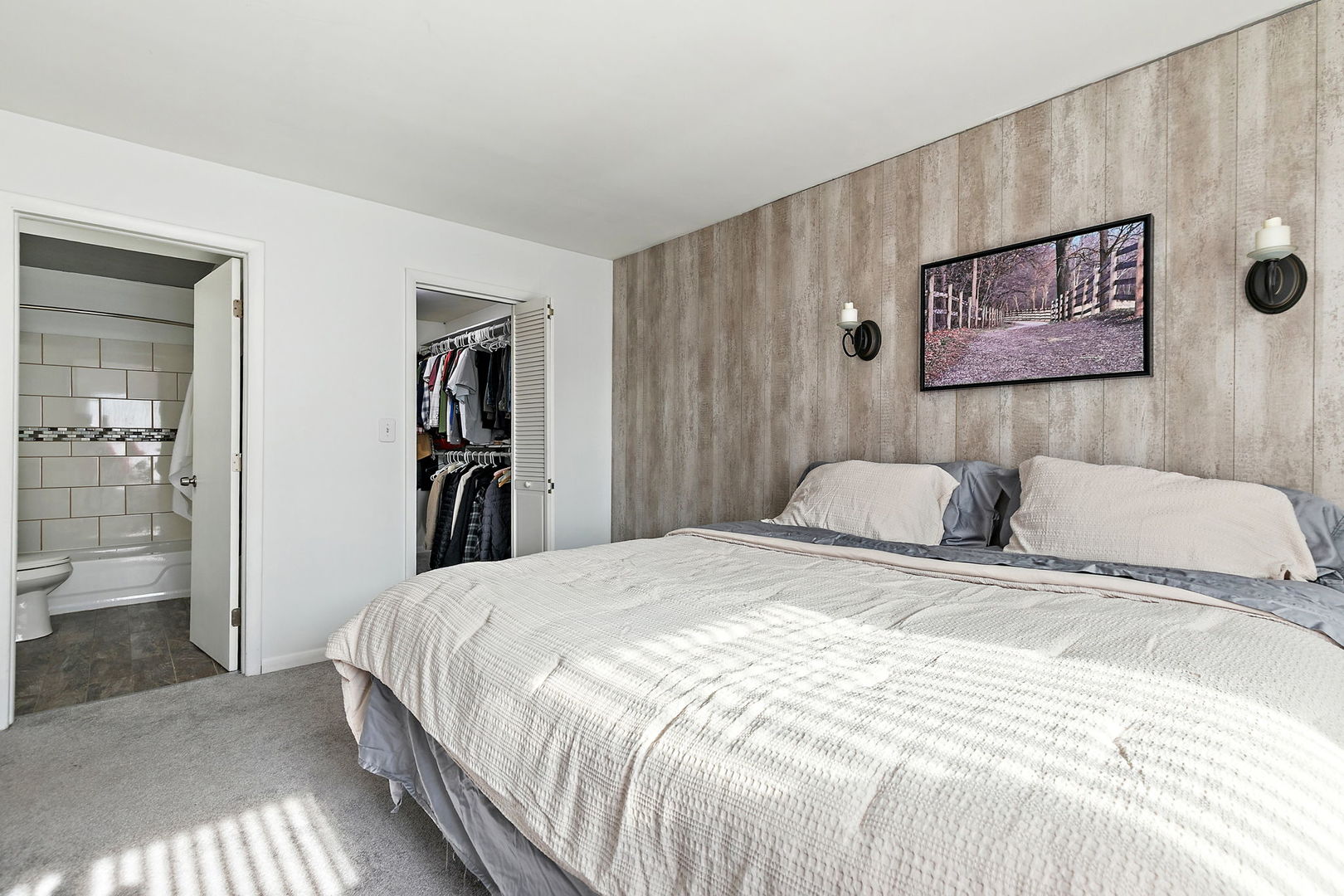 712 Tipperary Court #2B, Schaumburg, IL 60193