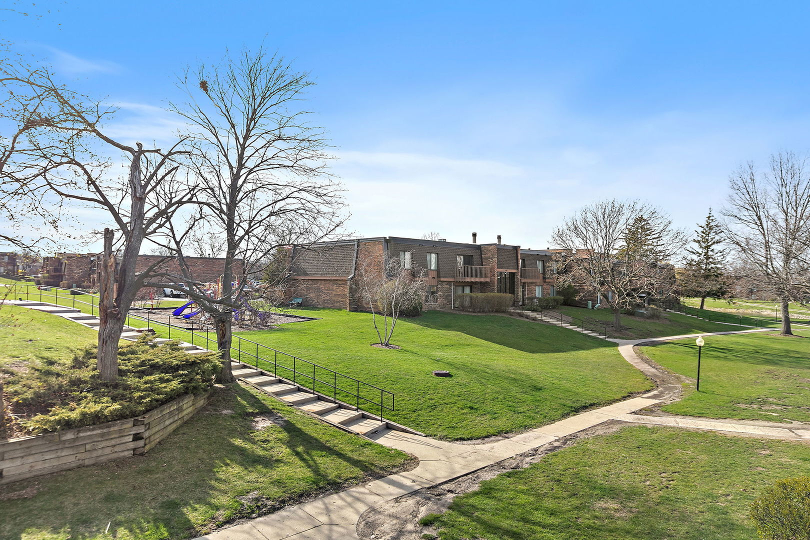 712 Tipperary Court #2B, Schaumburg, IL 60193