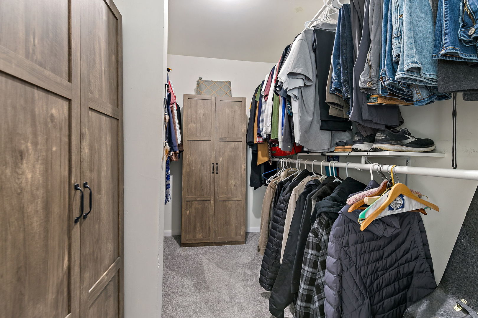 712 Tipperary Court #2B, Schaumburg, IL 60193