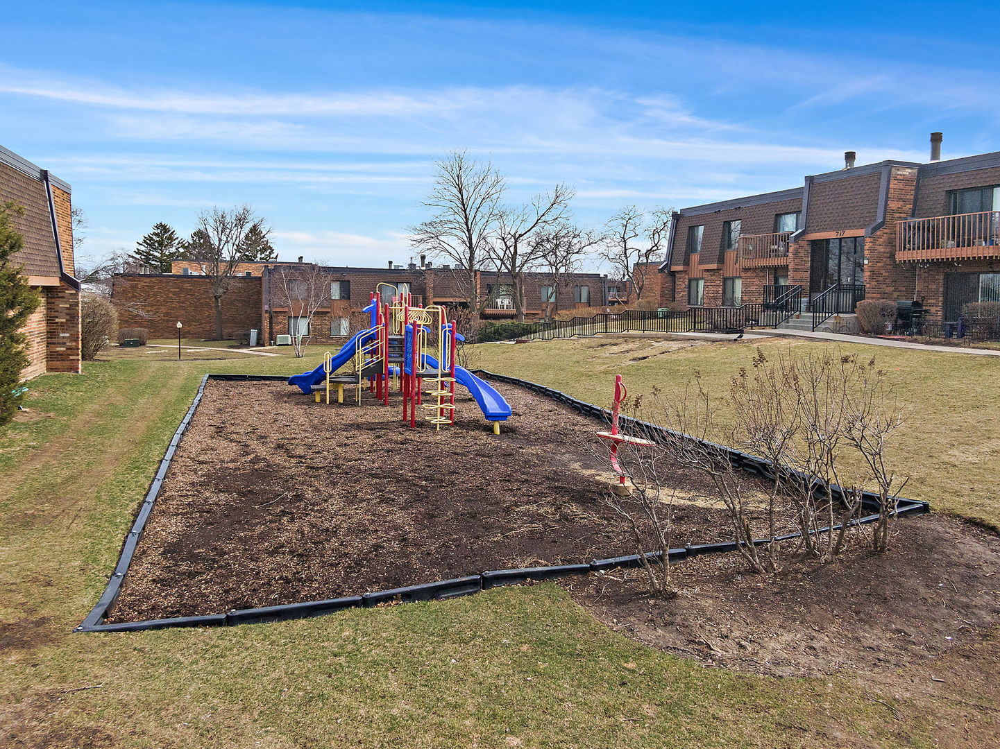 712 Tipperary Court #2B, Schaumburg, IL 60193