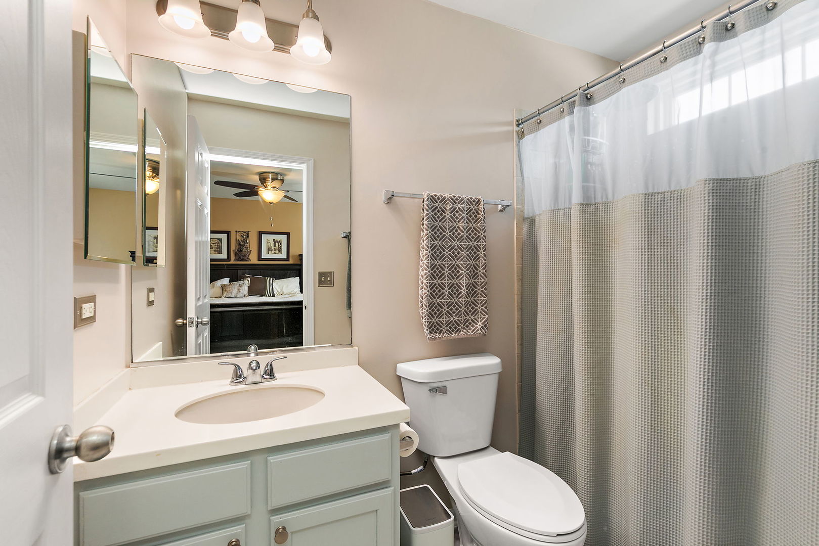 535 Telluride Drive, Gilberts, IL 60136