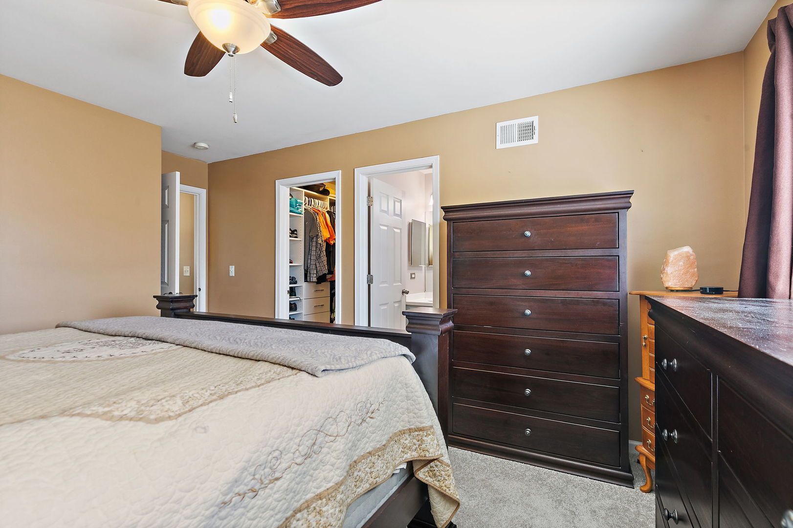 535 Telluride Drive, Gilberts, IL 60136