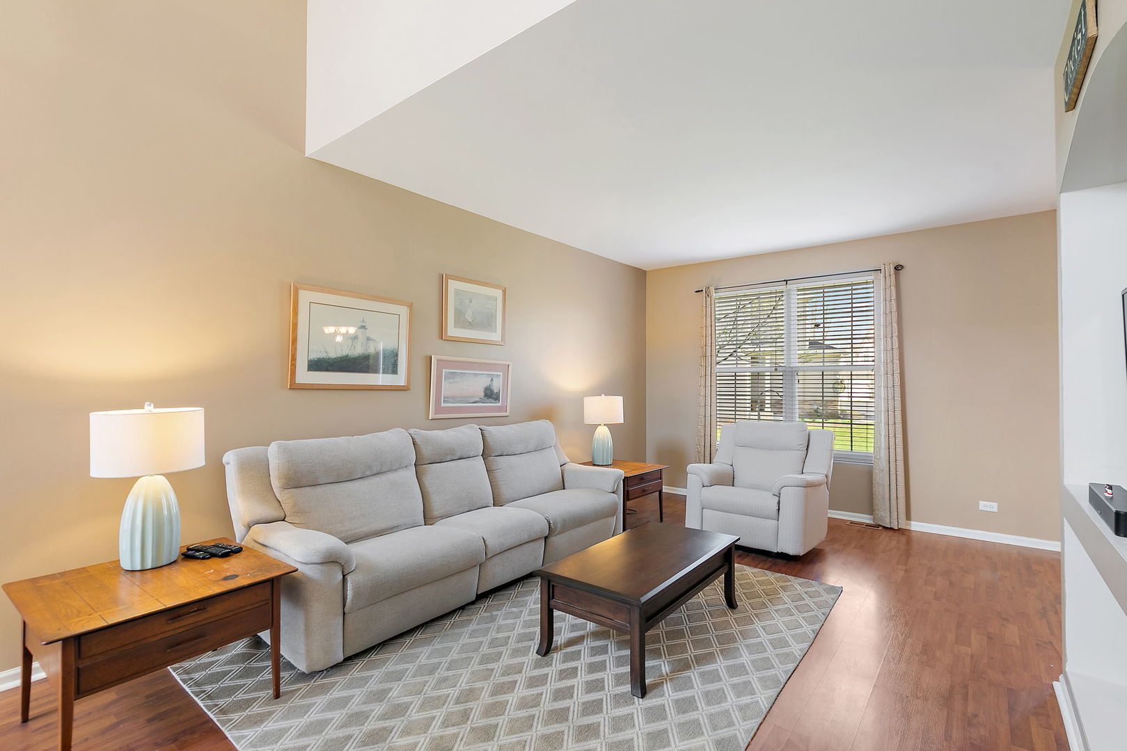 535 Telluride Drive, Gilberts, IL 60136