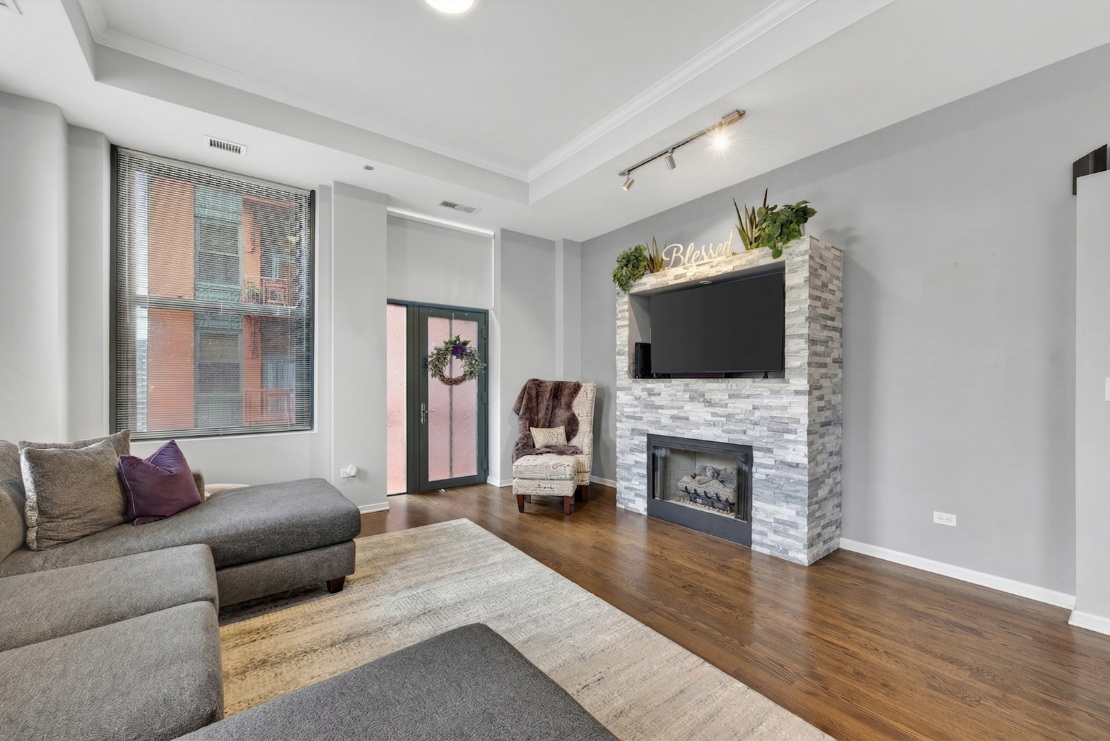 208 W Washington Street #1605, Chicago, IL 60606