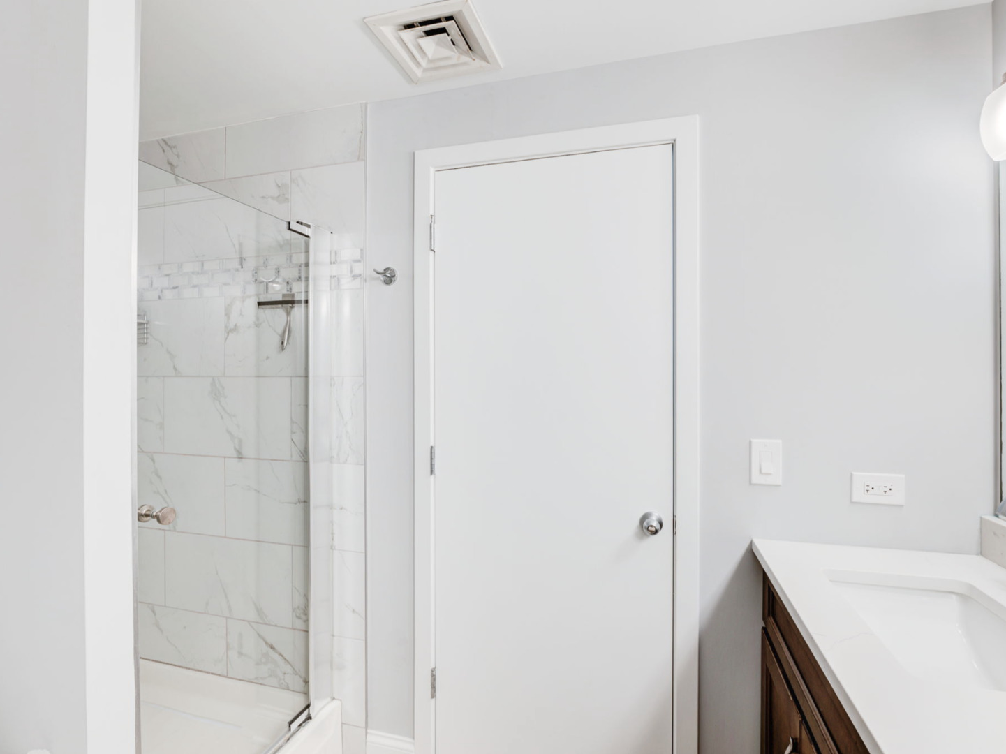 208 W Washington Street #1605, Chicago, IL 60606