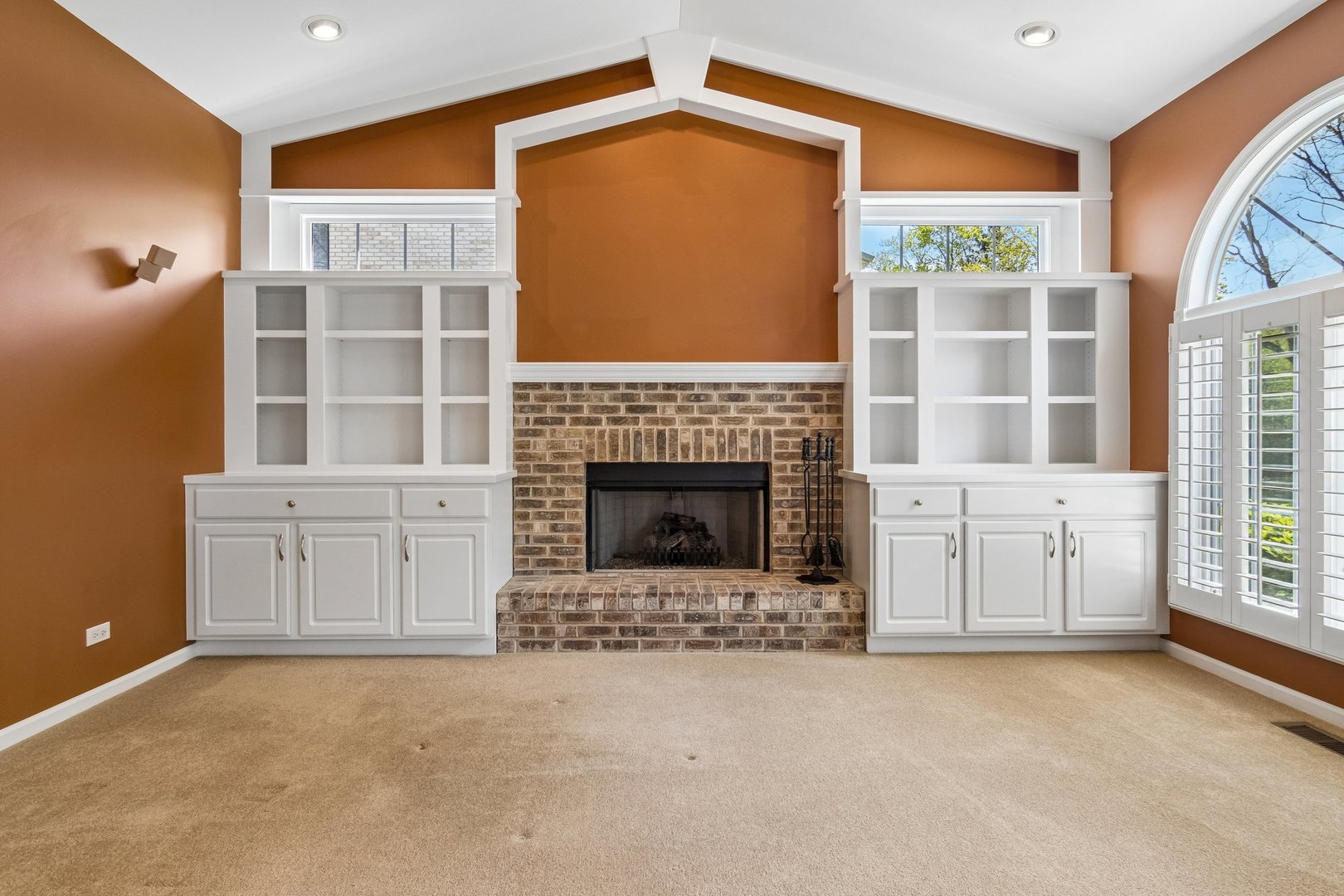 975 W Wilson Street, Palatine, IL 60067