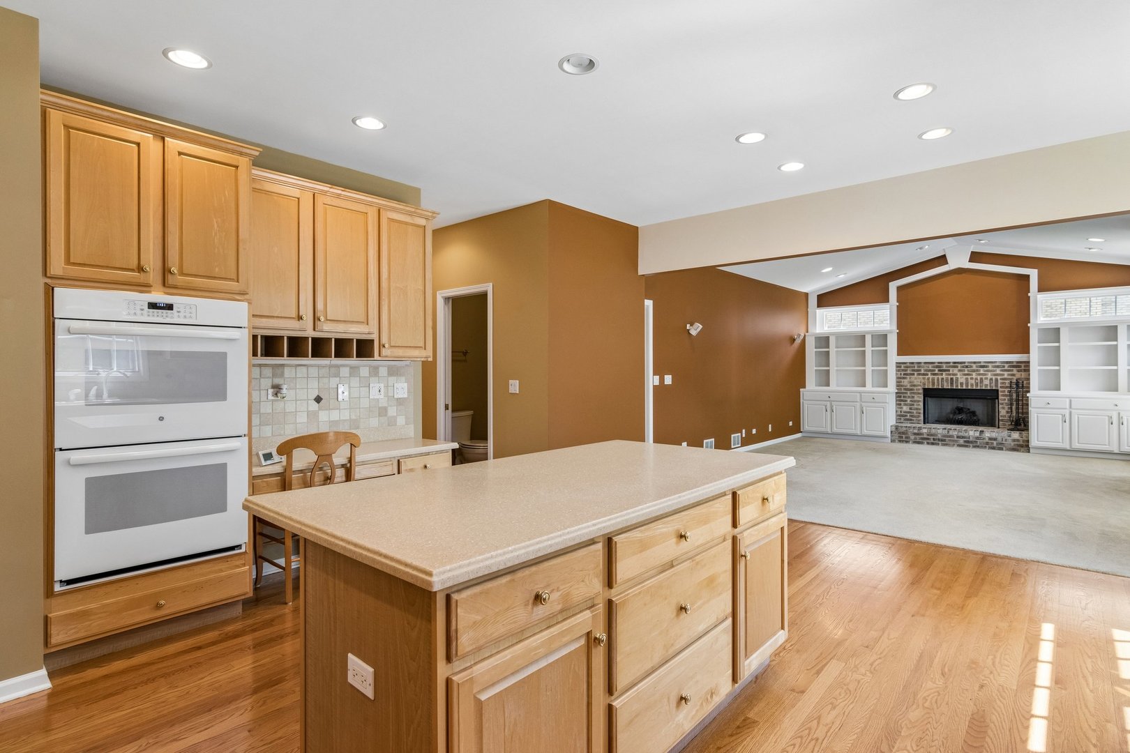 975 W Wilson Street, Palatine, IL 60067
