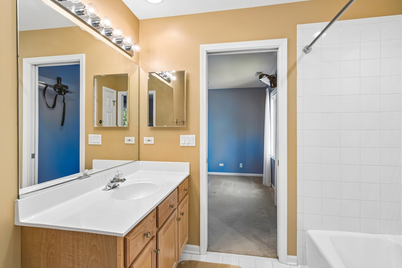 975 W Wilson Street, Palatine, IL 60067