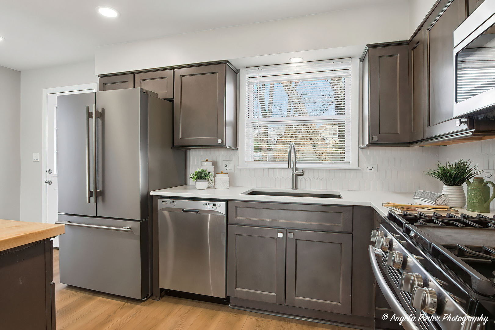 410 W Mueller Street, Arlington Heights, IL 60004