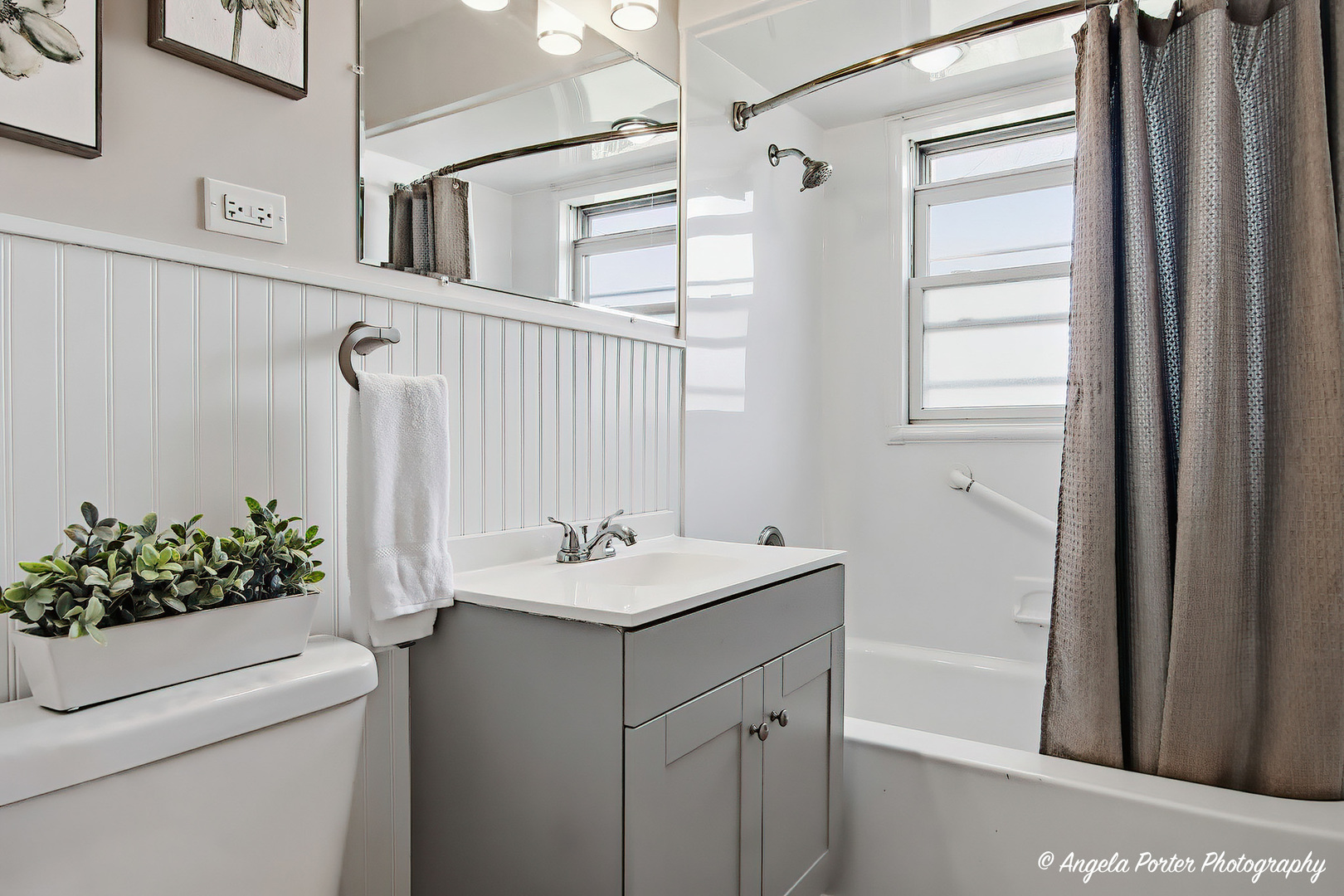 410 W Mueller Street, Arlington Heights, IL 60004