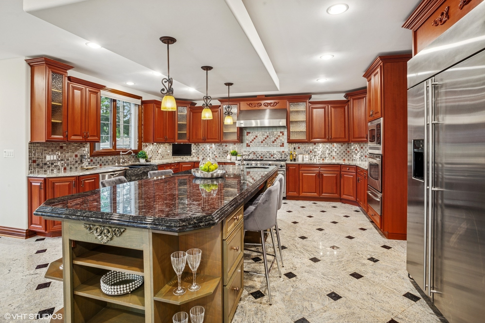 3832 W Chase Avenue, Lincolnwood, IL 60712