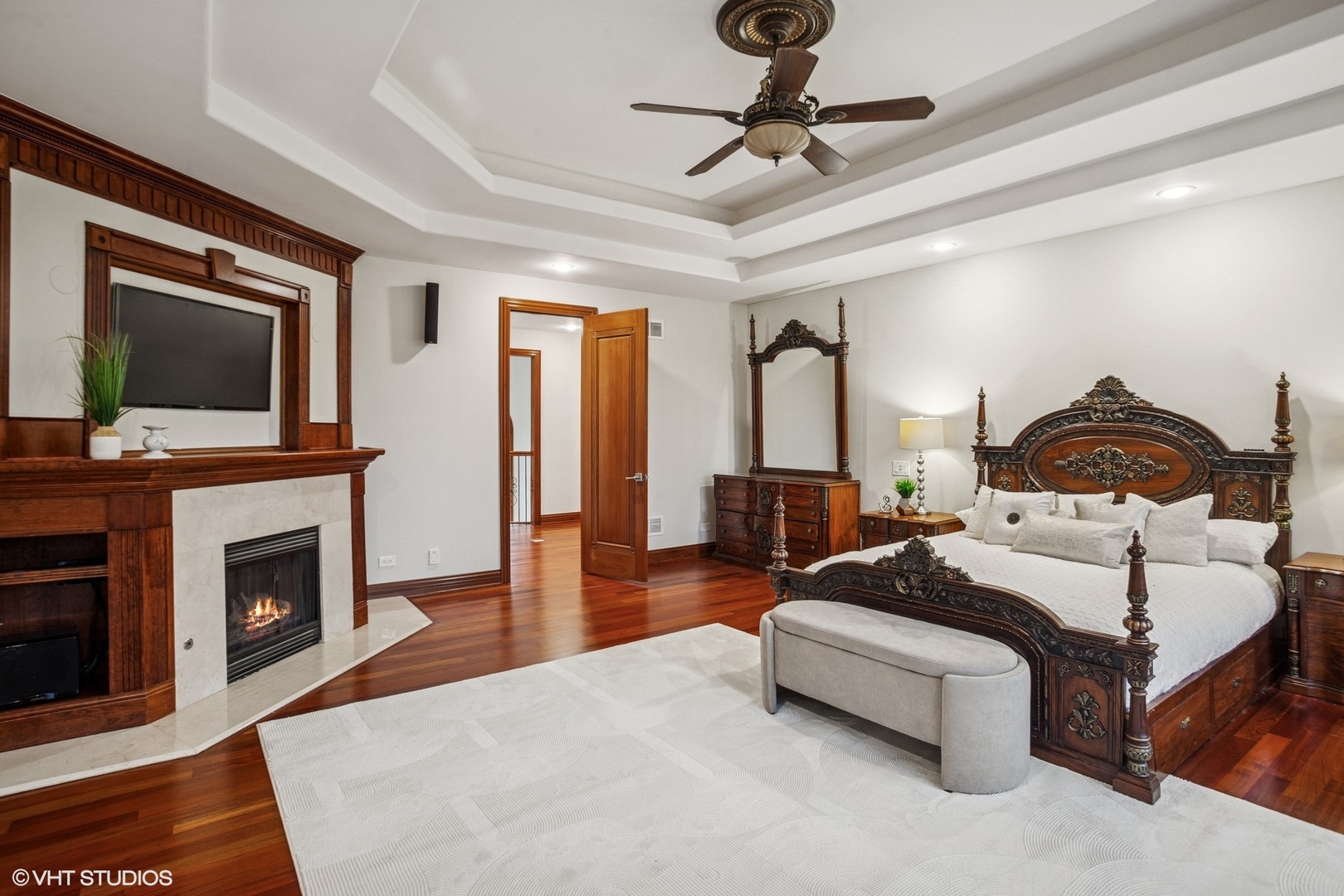 3832 W Chase Avenue, Lincolnwood, IL 60712