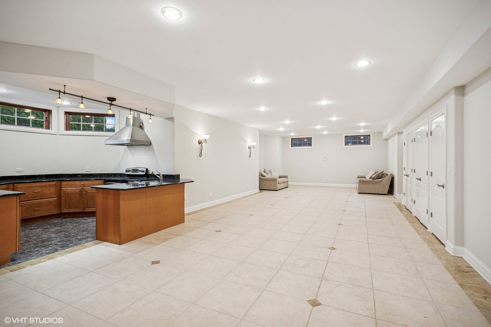 3832 W Chase Avenue, Lincolnwood, IL 60712