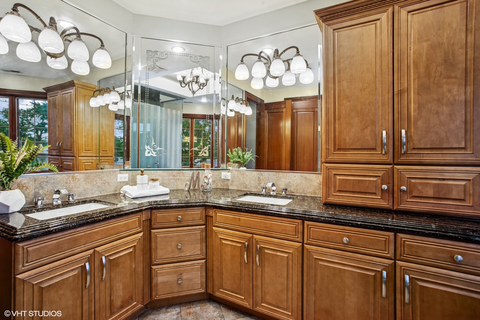 3832 W Chase Avenue, Lincolnwood, IL 60712