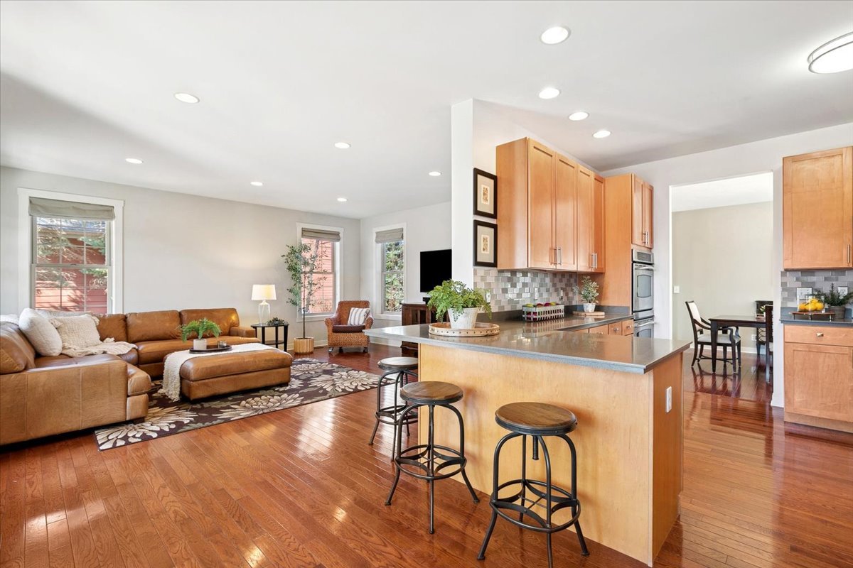 1347 Wild Indigo Road, Grayslake, IL 60030