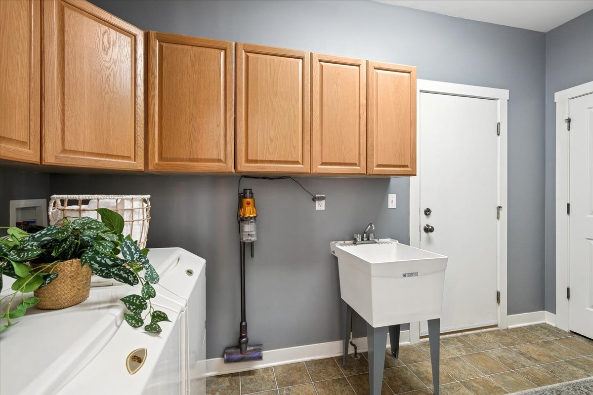 1347 Wild Indigo Road, Grayslake, IL 60030