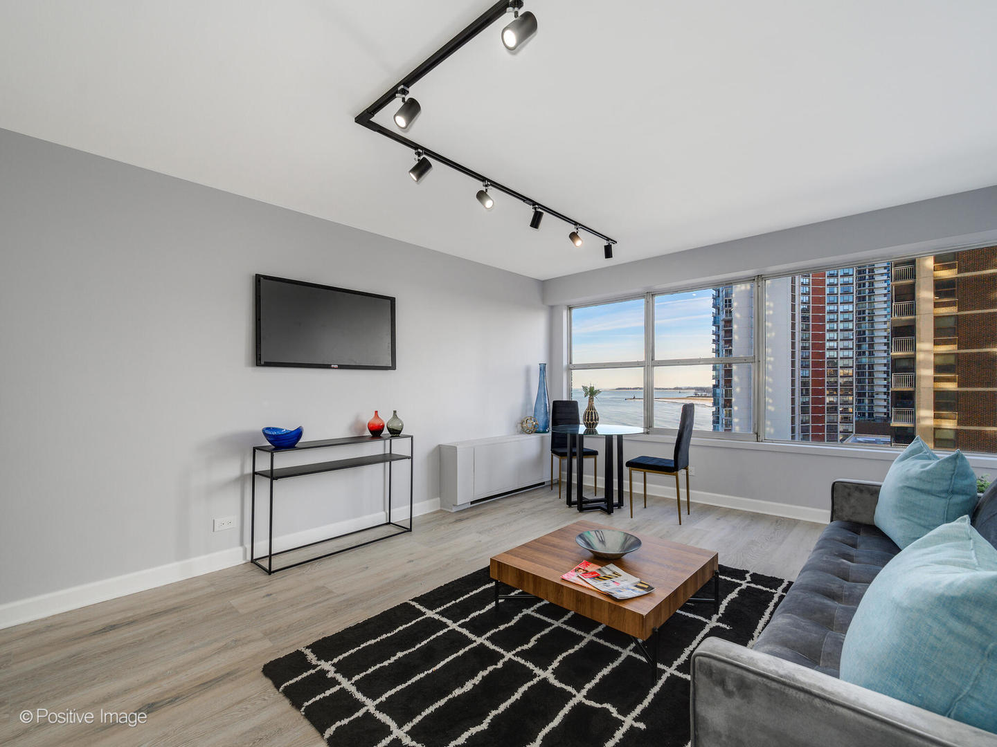 6157 N Sheridan Road #9J, Chicago, IL 60660