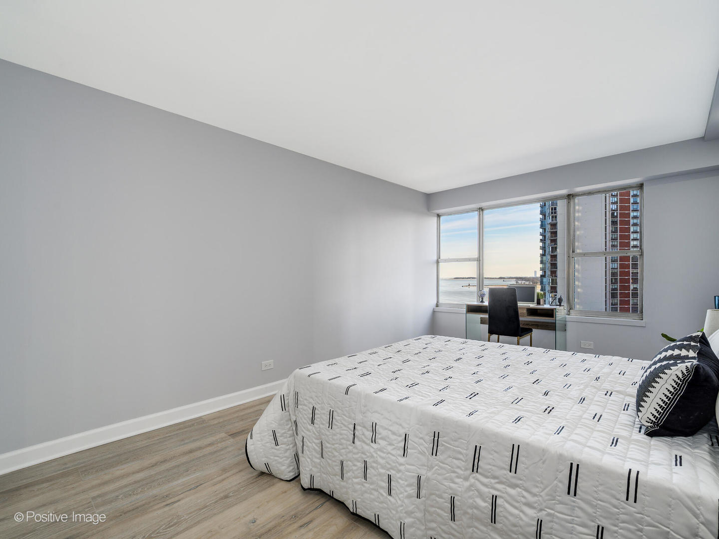 6157 N Sheridan Road #9J, Chicago, IL 60660