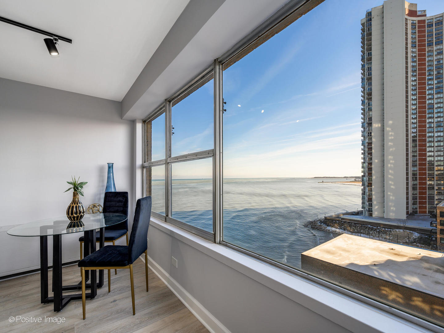 6157 N Sheridan Road #9J, Chicago, IL 60660