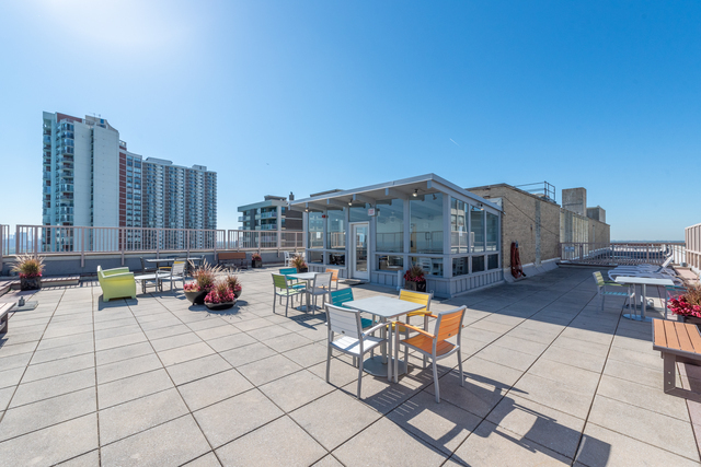 6157 N Sheridan Road #9J, Chicago, IL 60660