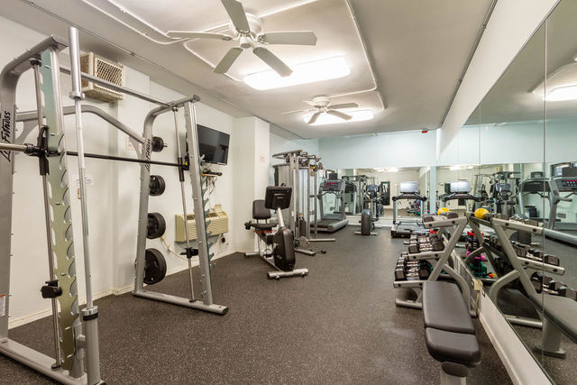 6157 N Sheridan Road #9J, Chicago, IL 60660