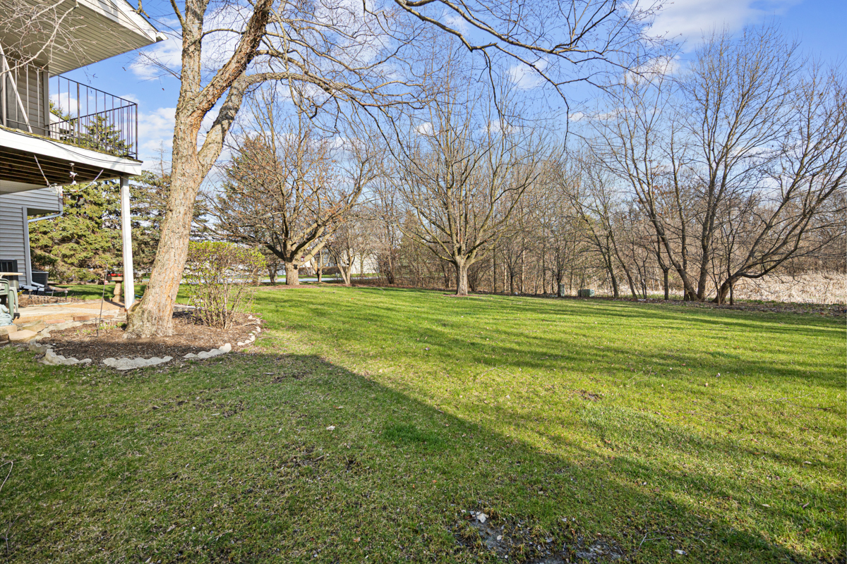 93 N Victoria Lane #D, Streamwood, IL 60107