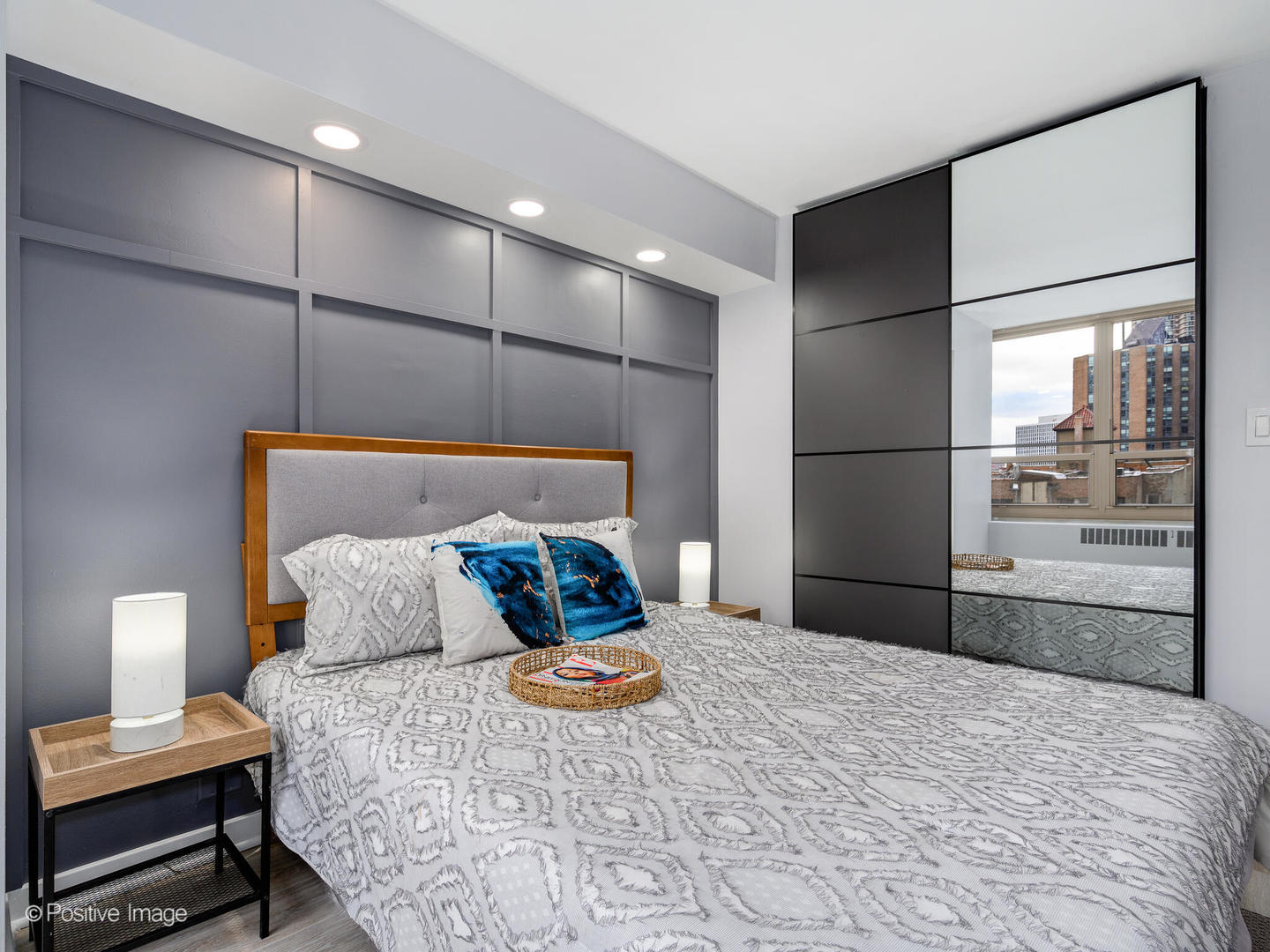 3950 N Lake Shore Drive #724, Chicago, IL 60613