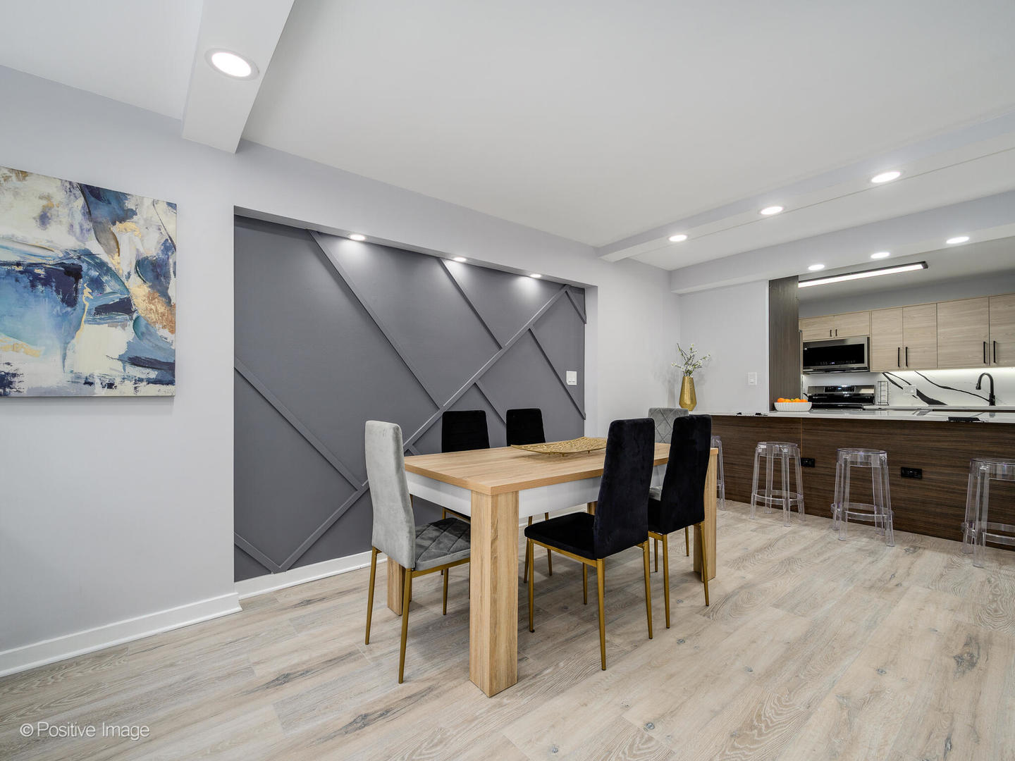 3950 N Lake Shore Drive #724, Chicago, IL 60613