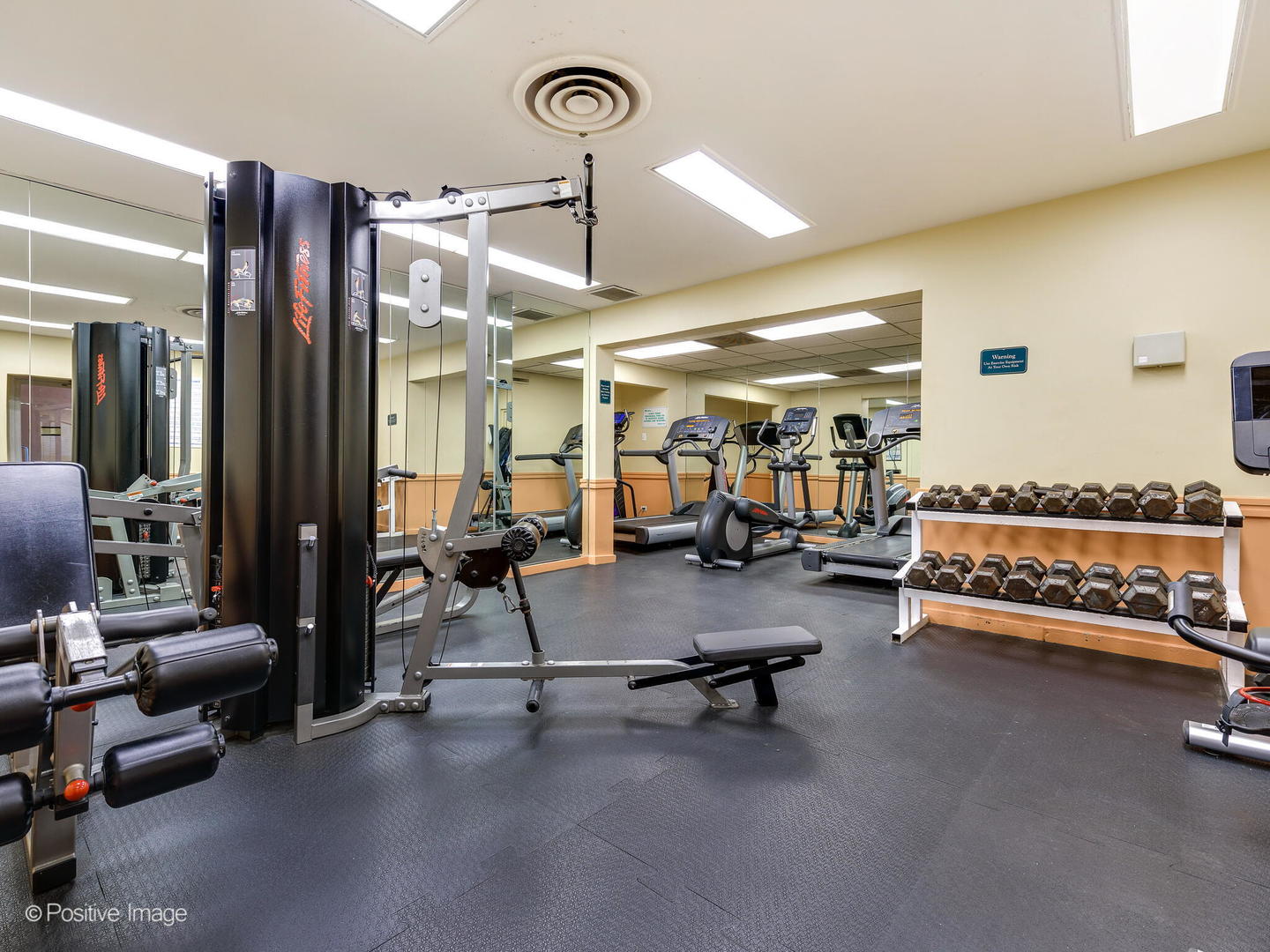 3950 N Lake Shore Drive #724, Chicago, IL 60613