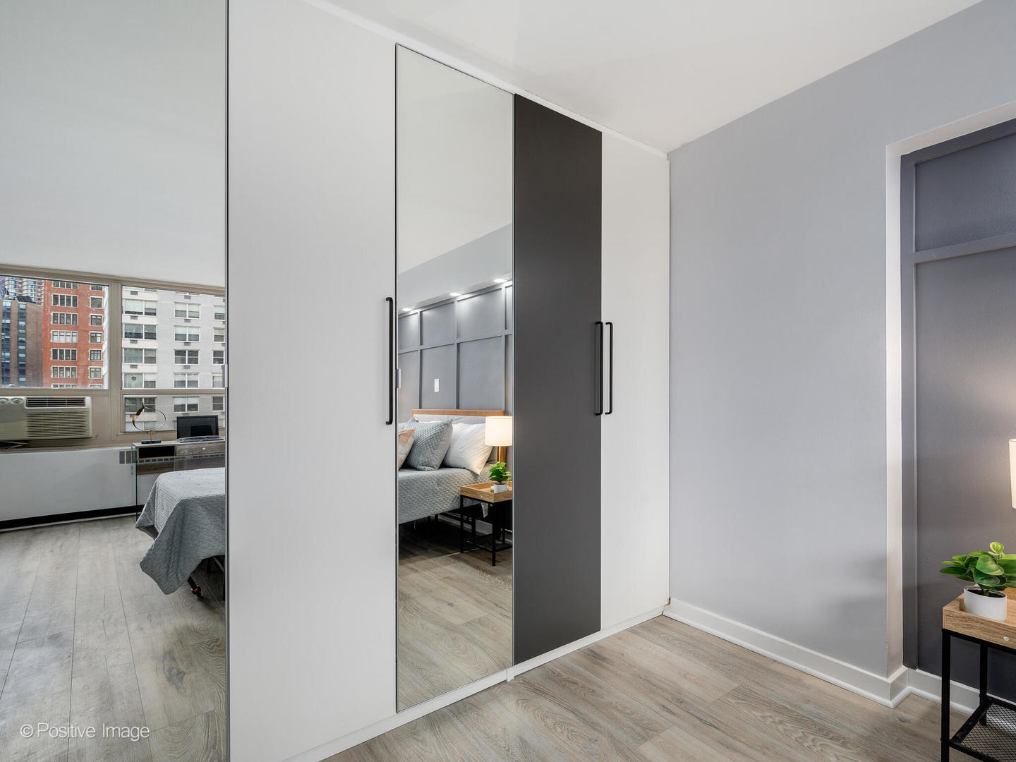 3950 N Lake Shore Drive #724, Chicago, IL 60613